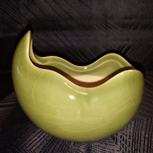 Pot forme lune, vert craquelé de glace